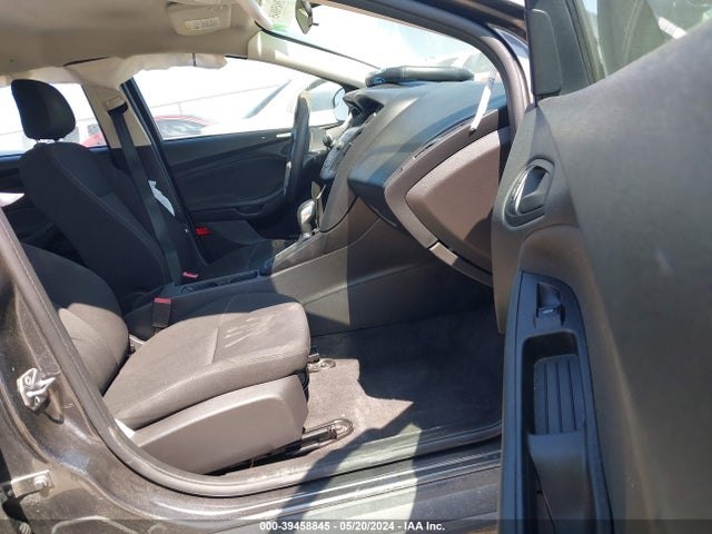 Ford FOCUS S 2018 1FADP3E23JL249200 Image 5