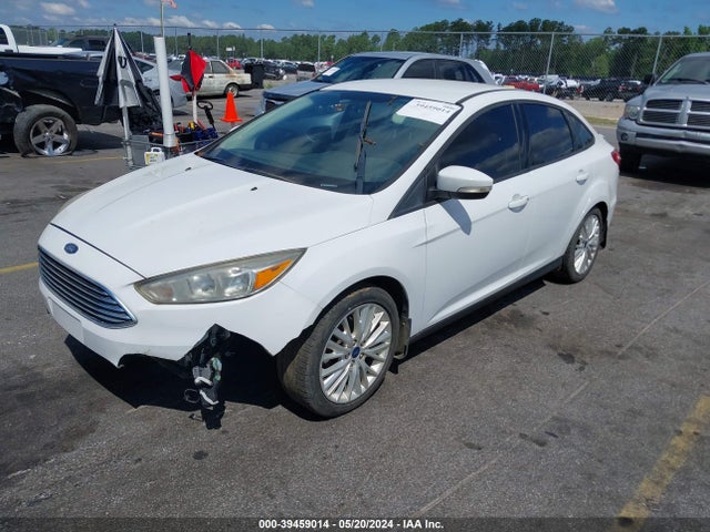 Ford FOCUS SE 2017 1FADP3FE3HL305865 Image 2