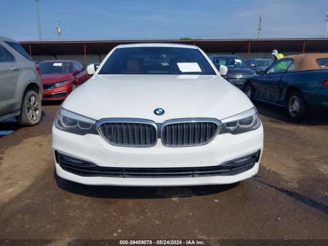 WBAJA7C3XHG906608 BMW 530i Xdrive
