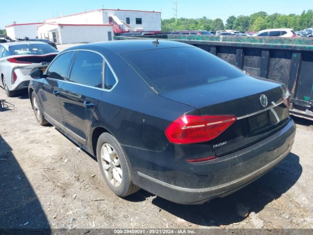 1VWAT7A32GC062146 Volkswagen Passat 1.8t S