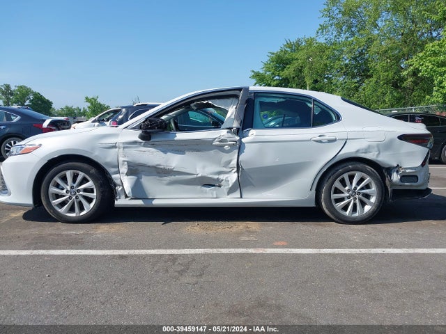 Toyota CAMRY LE 2022 4T1C11AK6NU074809 Image 14