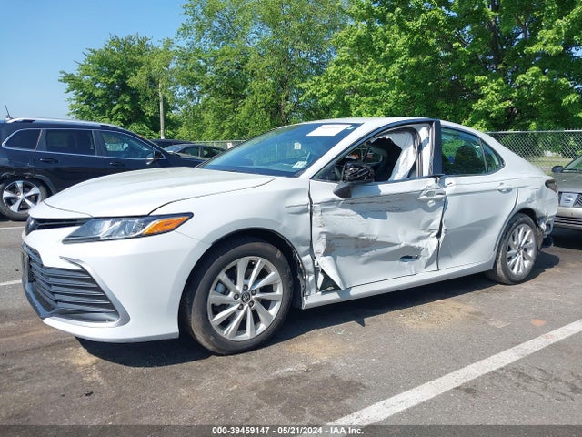 Toyota CAMRY LE 2022 4T1C11AK6NU074809 Image 6