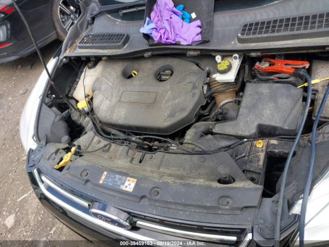 1FMCU9J95GUB27571 Ford Escape Titanium