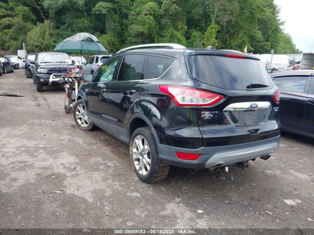 1FMCU9J95GUB27571 Ford Escape Titanium
