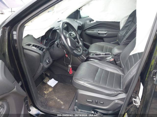 1FMCU9J95GUB27571 Ford Escape Titanium