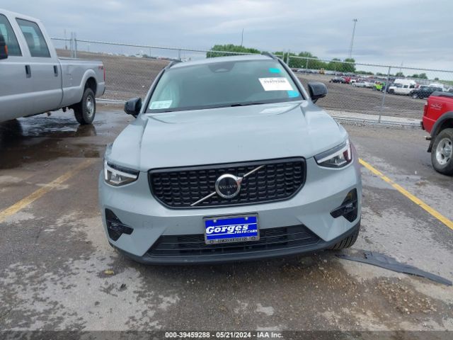 YV4L12UL5R2215298 Volvo Xc40 B5 Plus Dark Theme
