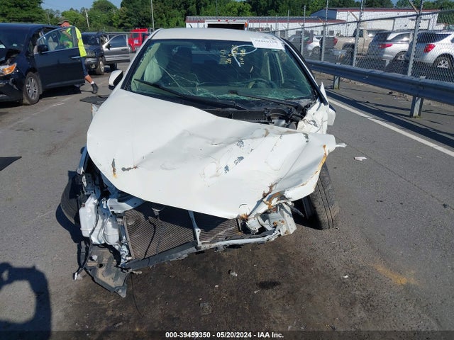 Toyota Prius Two Eco 2016 JTDKARFU1G3009304 Image 11