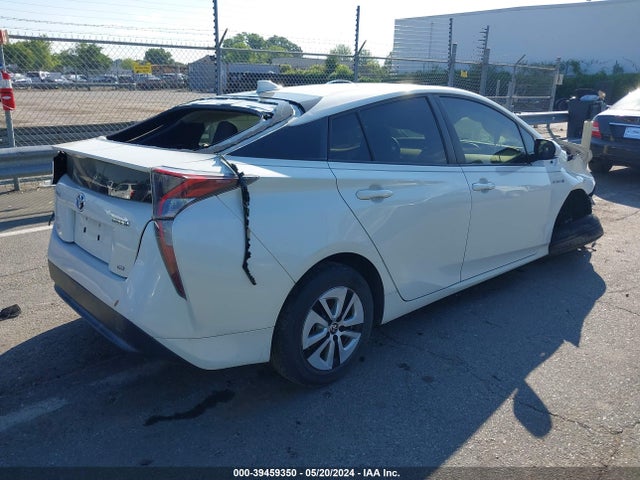 Toyota Prius Two Eco 2016 JTDKARFU1G3009304 Image 4