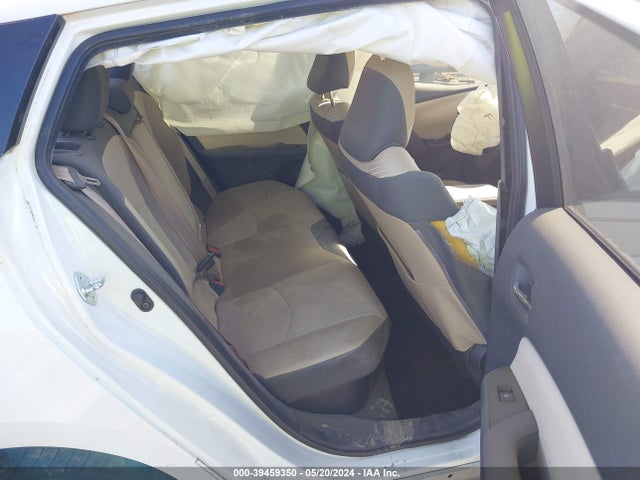 Toyota Prius Two Eco 2016 JTDKARFU1G3009304 Image 8