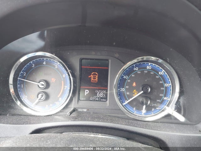 5YFBURHE1KP886792 Toyota COROLLA LE