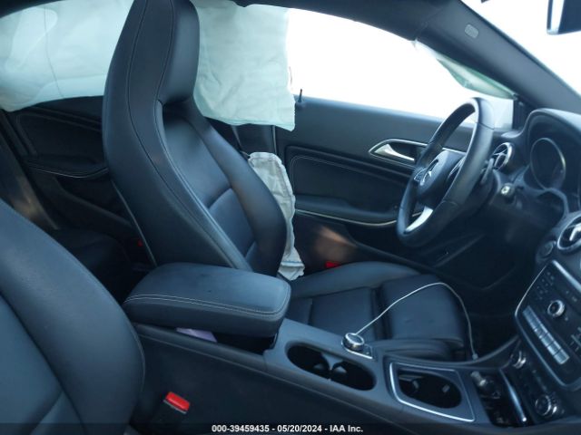 WDDSJ4EB5HN444096 Mercedes-Benz CLA 250