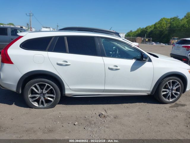 YV440MWKXH1026528 Volvo V60 Cross Country T5