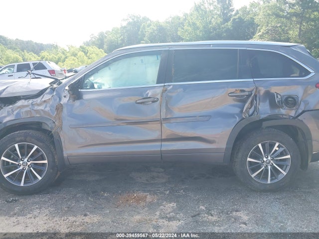 Toyota Highlander Xle 2017 5TDKZRFH2HS524825 Image 14