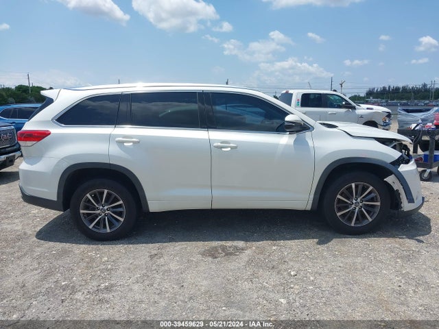Toyota Highlander Xle 2017 5TDKZRFH0HS202460 Image 13