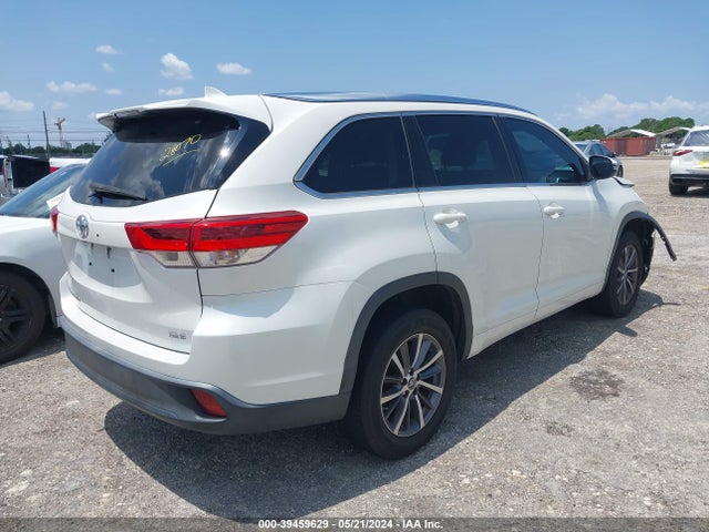 Toyota Highlander Xle 2017 5TDKZRFH0HS202460 Image 4