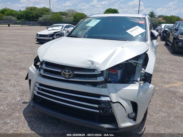 Toyota Highlander Xle 2017 5TDKZRFH0HS202460 Image 6