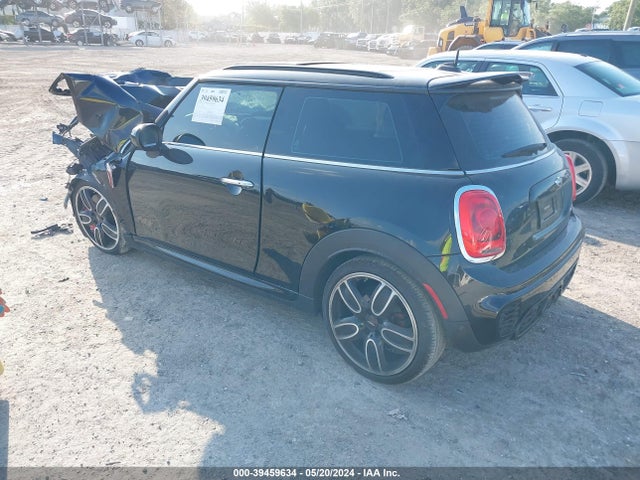 2018 MINI HARDTOP WMWXM9C54J2F66229 Photo 2