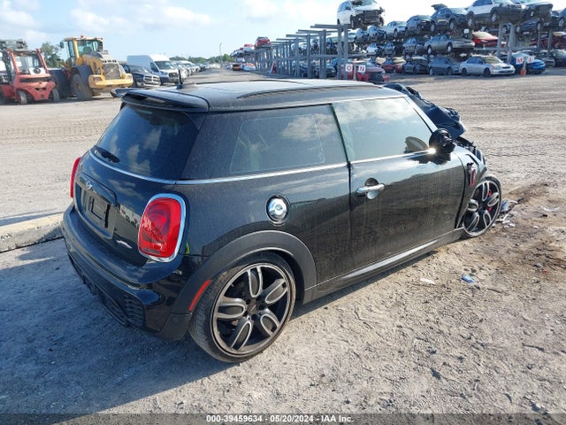 2018 MINI HARDTOP WMWXM9C54J2F66229 Photo 3
