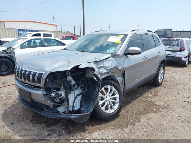 1C4PJLCB4KD358823 Jeep Cherokee Latitude Fwd