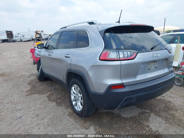 1C4PJLCB4KD358823 Jeep Cherokee Latitude Fwd
