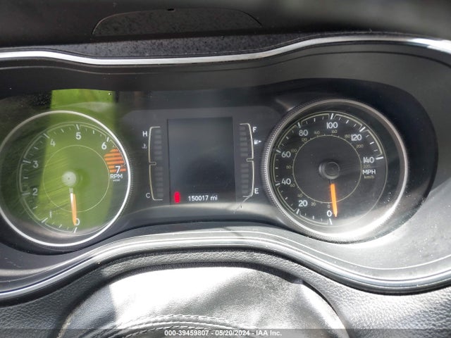 1C4PJLCB4KD358823 Jeep Cherokee Latitude Fwd