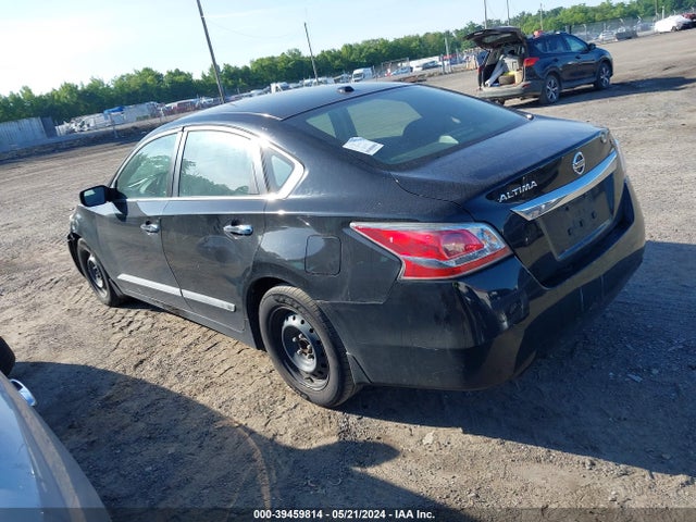 Nissan Altima 2.5 S 2015 1N4AL3AP8FC108825 Image 3