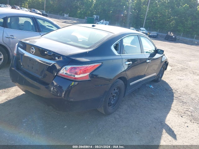 Nissan Altima 2.5 S 2015 1N4AL3AP8FC108825 Image 4