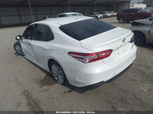 Toyota CAMRY LE 2020 4T1C11AK7LU920992 Image 3