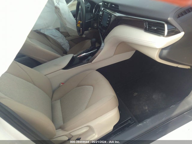 Toyota CAMRY LE 2020 4T1C11AK7LU920992 Image 5