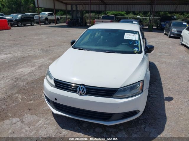 3VW2K7AJ2EM367521 Volkswagen Jetta 2.0l S
