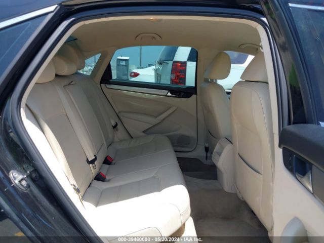1VWAS7A33EC055304 Volkswagen Passat 1.8t Wolfsburg Edition
