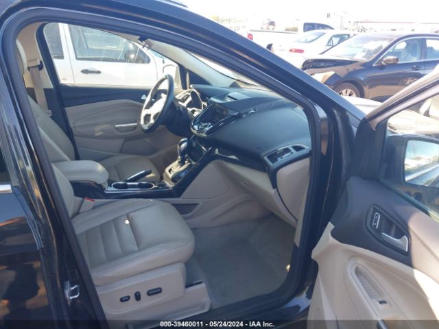 1FMCU9J90FUA83154 Ford Escape Titanium
