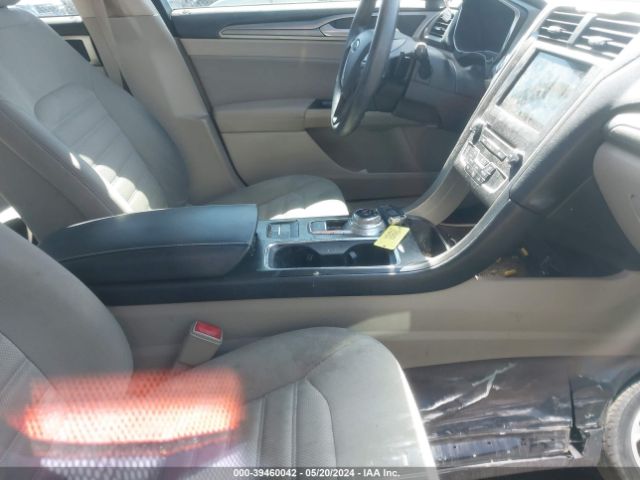 3FA6P0HD2HR392168 Ford FUSION SE