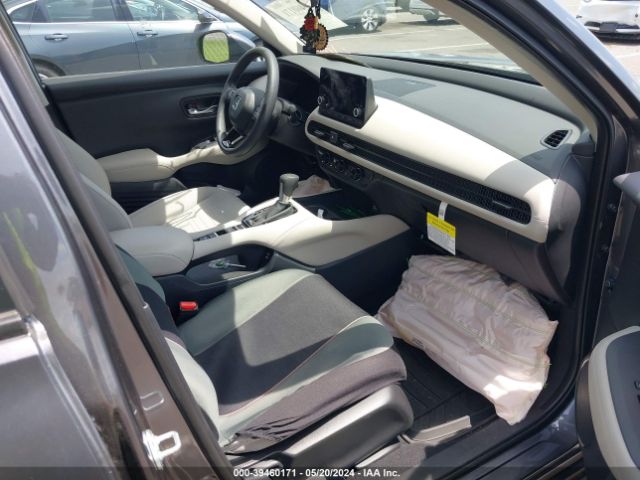 3CZRZ2H3XRM744815 Honda Hr-v Awd Lx