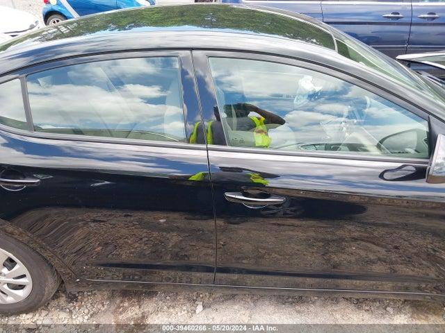 Hyundai ELANTRA SE 2019 5NPD74LF6KH405757 Image 13