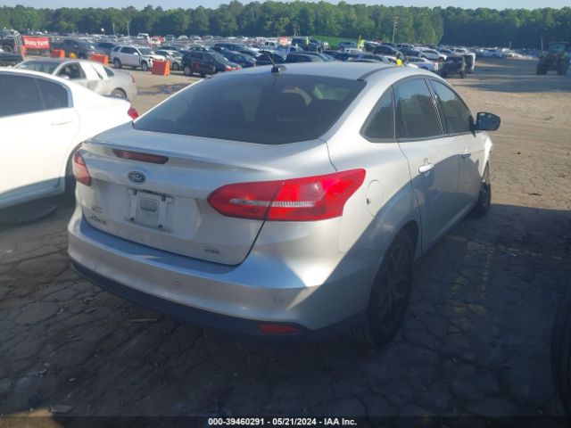1FADP3H25JL200754 Ford FOCUS SEL