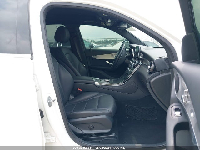 WDC0G4JB1KF604251 Mercedes-Benz GLC 300