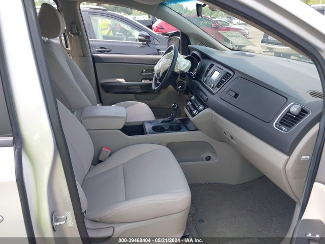 KIA Sedona L 2016 KNDMA5C14G6168165 Image 5