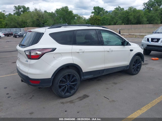Ford ESCAPE SE 2017 1FMCU9GDXHUB83132 Image 4