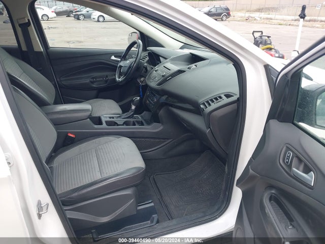 Ford ESCAPE SE 2017 1FMCU9GDXHUB83132 Image 5