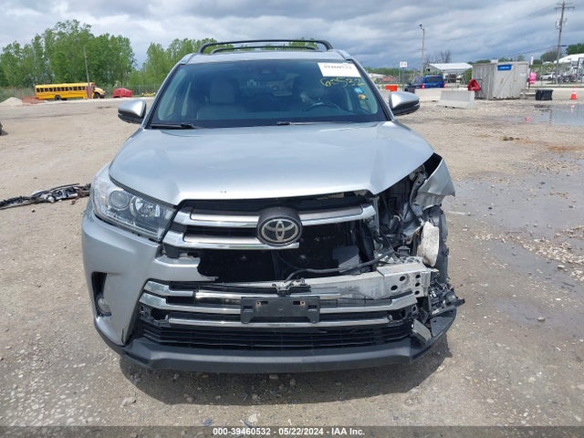 Toyota Highlander Limited Platinum 2017 5TDDZRFH0HS466187 Image 13