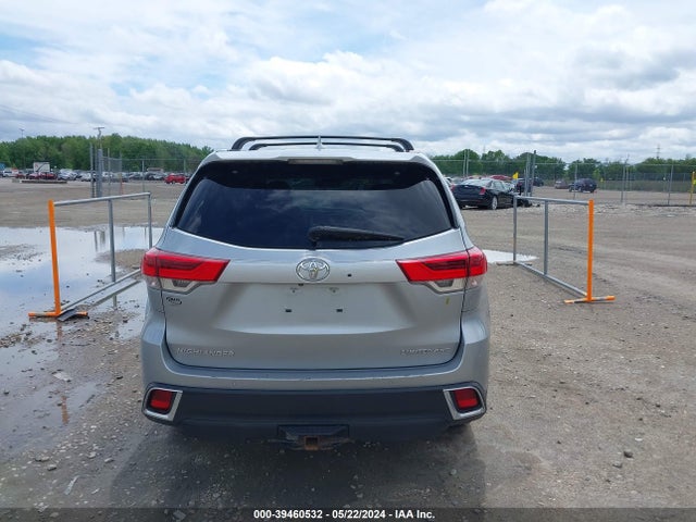 Toyota Highlander Limited Platinum 2017 5TDDZRFH0HS466187 Image 17