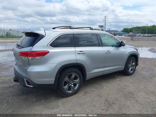 Toyota Highlander Limited Platinum 2017 5TDDZRFH0HS466187 Image 4