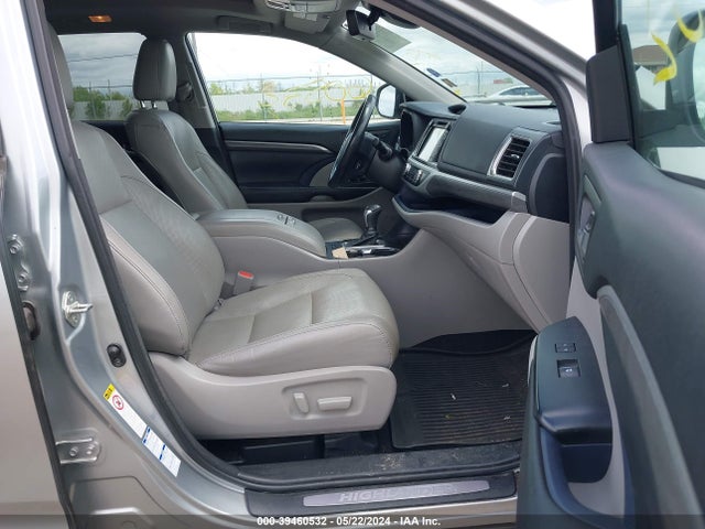Toyota Highlander Limited Platinum 2017 5TDDZRFH0HS466187 Image 5