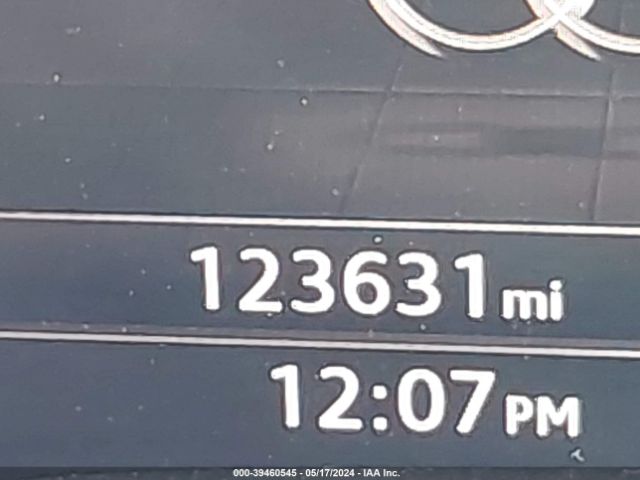 WA1VAAF71JD008559 Audi Q7 3.0t Premium