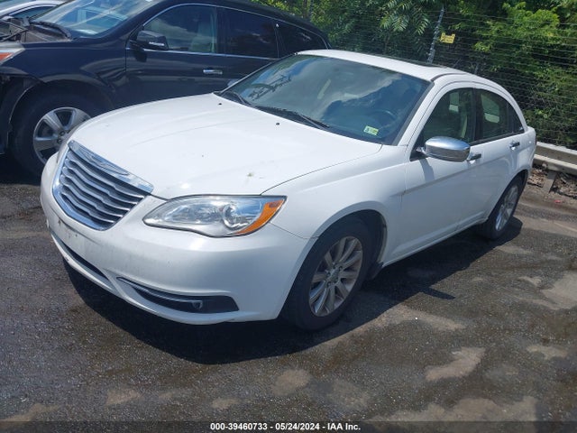 1C3CCBCG5EN135515 Chrysler 200 Limited