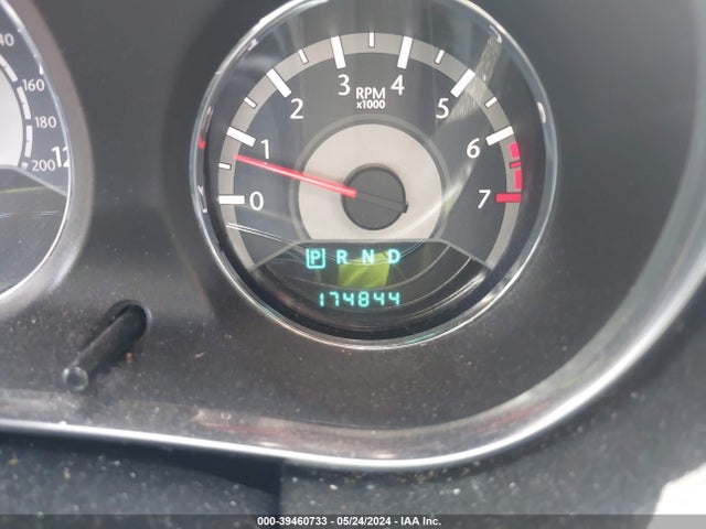 1C3CCBCG5EN135515 Chrysler 200 Limited