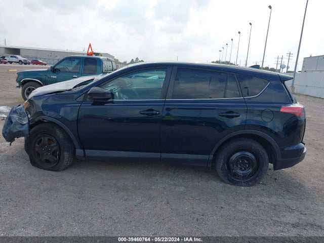 Toyota RAV4 LE 2018 2T3ZFREV6JW414640 Image 15