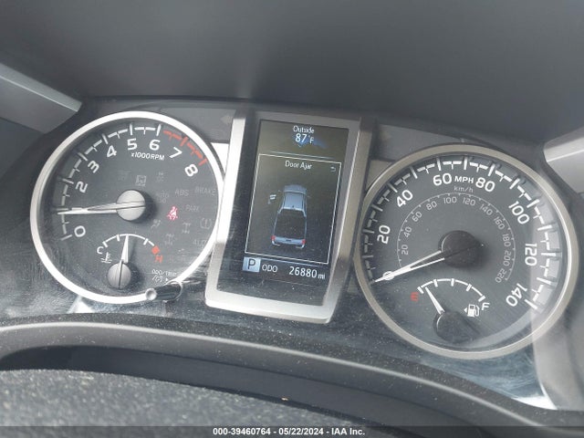 Toyota RAV4 LE 2018 2T3ZFREV6JW414640 Image 16