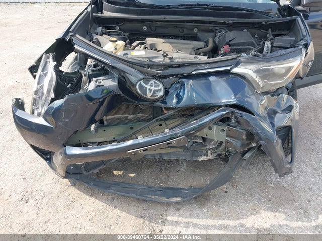 Toyota RAV4 LE 2018 2T3ZFREV6JW414640 Image 6